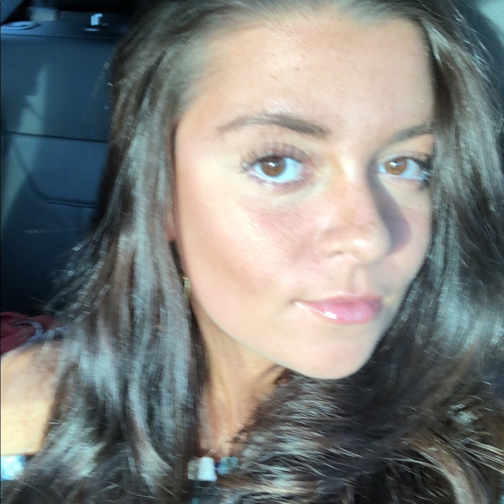 Meet your Posher, Juliana